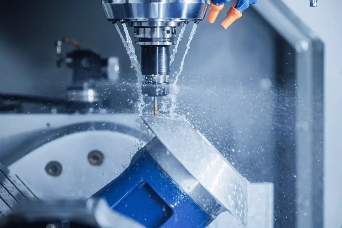 precision-cnc-milling-machine-action-cooling